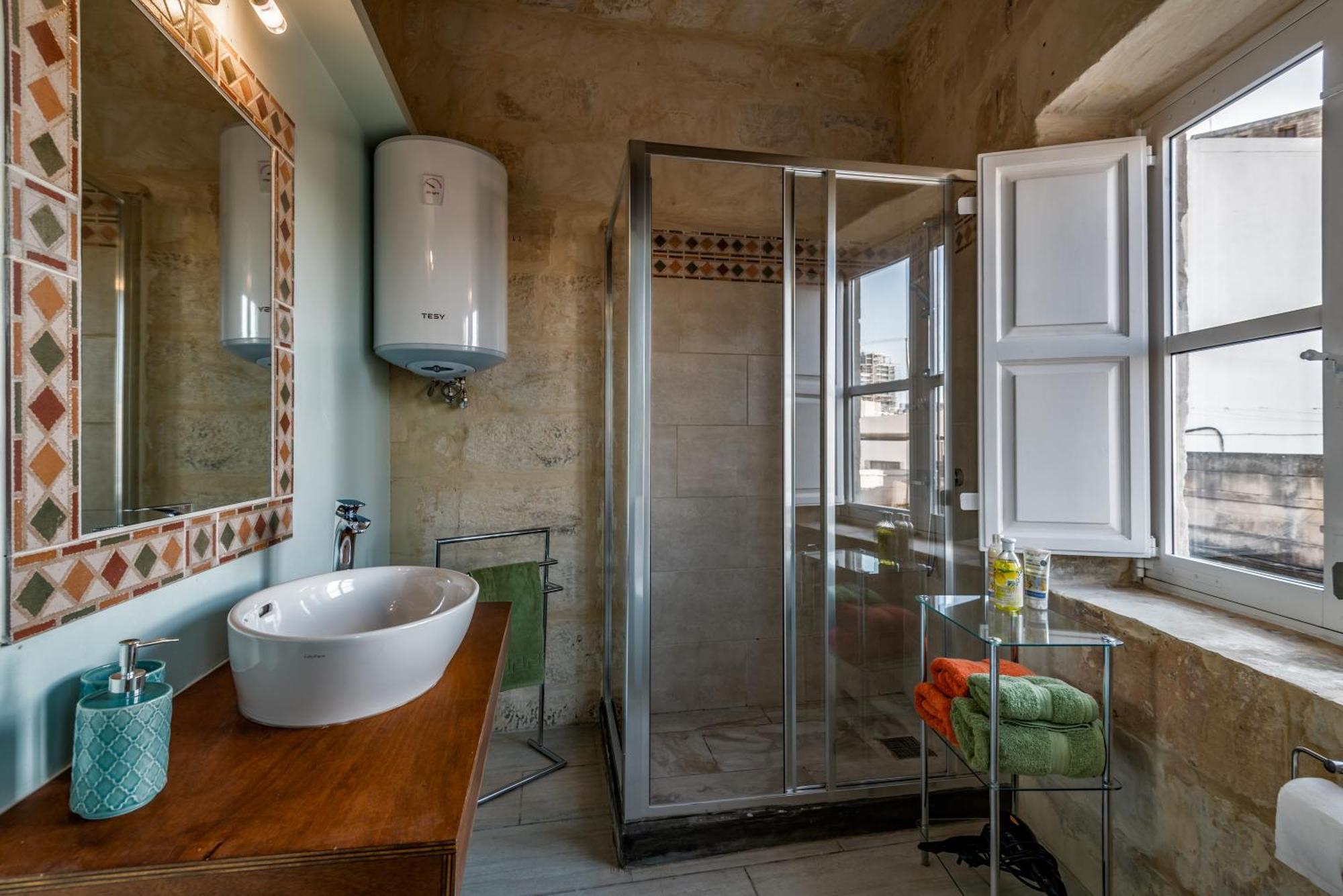 The Stonehouse Bed & Breakfast Saint Julian's ภายนอก รูปภาพ