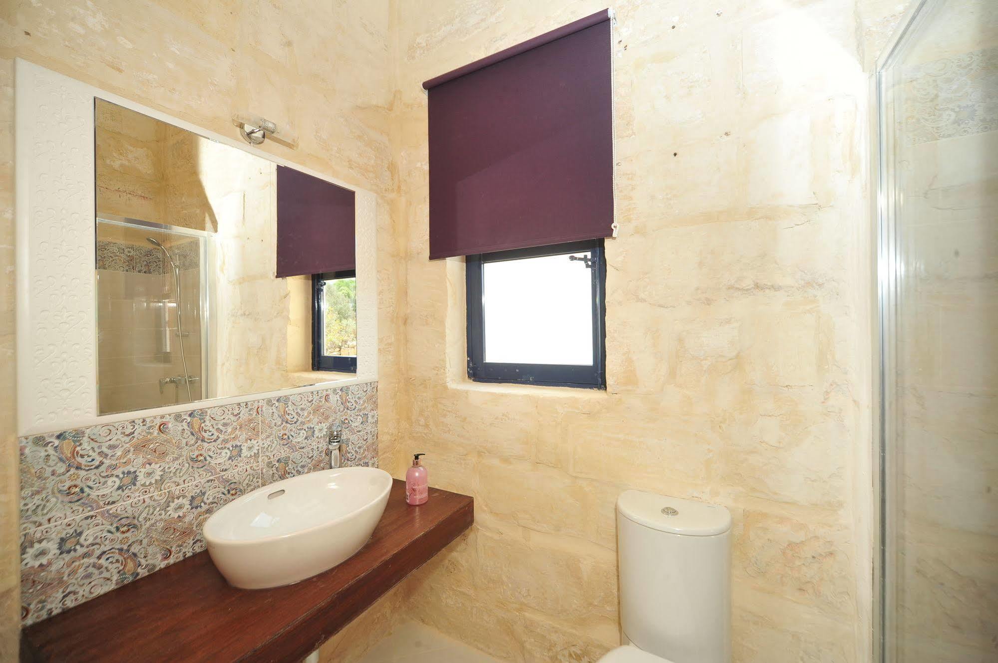 The Stonehouse Bed & Breakfast Saint Julian's ภายนอก รูปภาพ