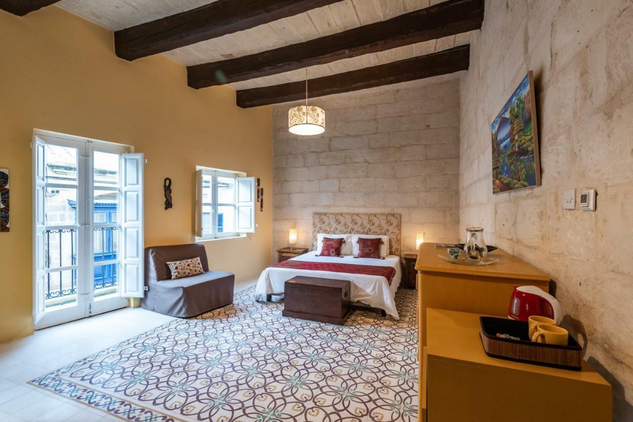 The Stonehouse Bed & Breakfast Saint Julian's ภายนอก รูปภาพ