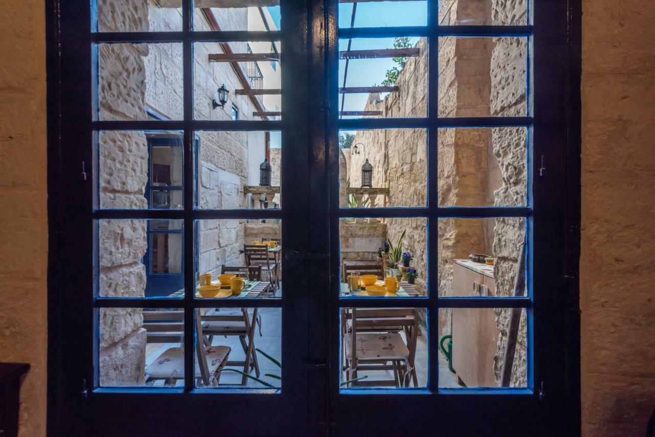 The Stonehouse Bed & Breakfast Saint Julian's ภายนอก รูปภาพ